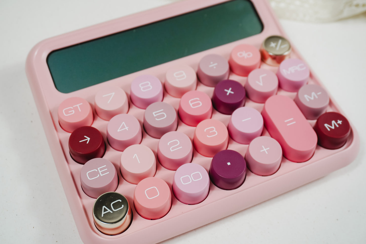 Calculatrice Mécanique Rose – Élégance Rétro